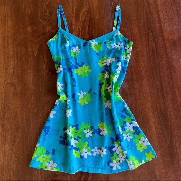 ❌SOLD❌ Y2K Mini Summer Dress - Picture 3 of 5